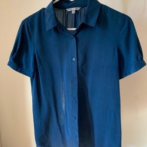 Uniqlo navy short-sleeve button down blouse